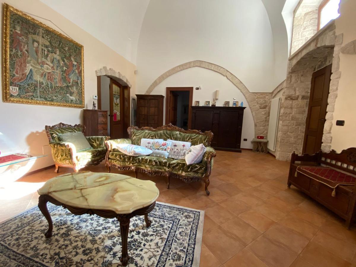 Palazzo Morola XIV Century Giovinazzo Exterior foto