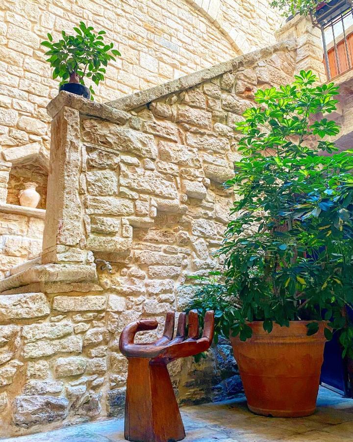 Palazzo Morola XIV Century Giovinazzo Exterior foto